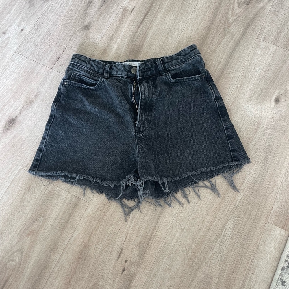 Zara women high rise denim shorts